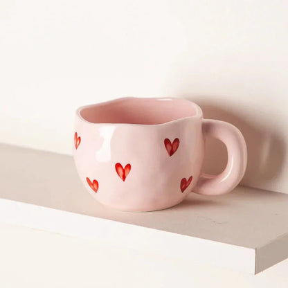 Creatieve Koffiemok met Hartmotief voor Romantische Momenten