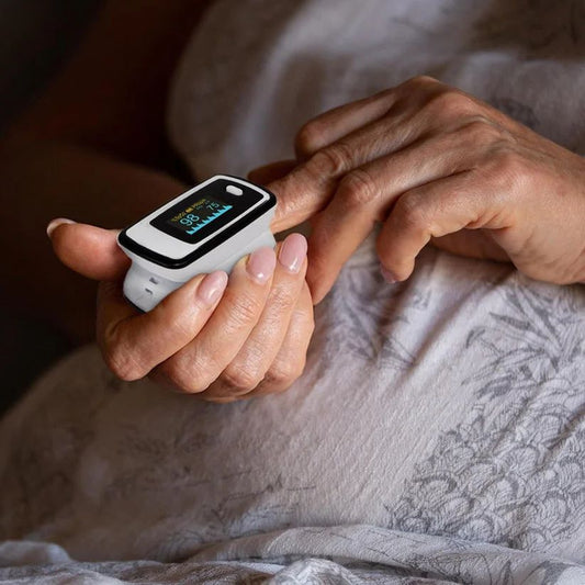 Nauwkeurige Vingeroximeter voor Gezondheidsmonitoring – Compact en Draagbaar