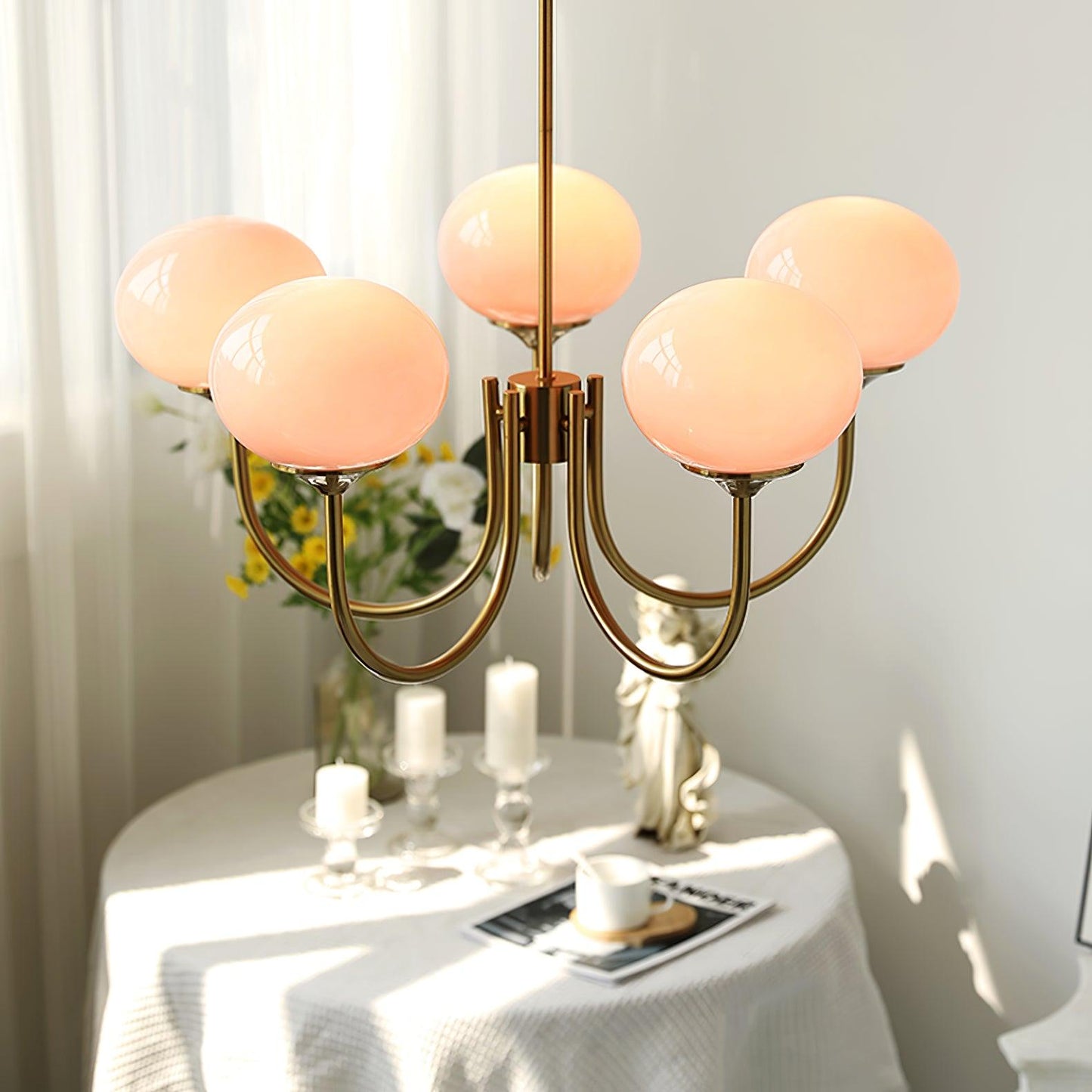 Stijlvolle Plafondlamp voor Luxe Sfeer met Gouden Afwerking 4