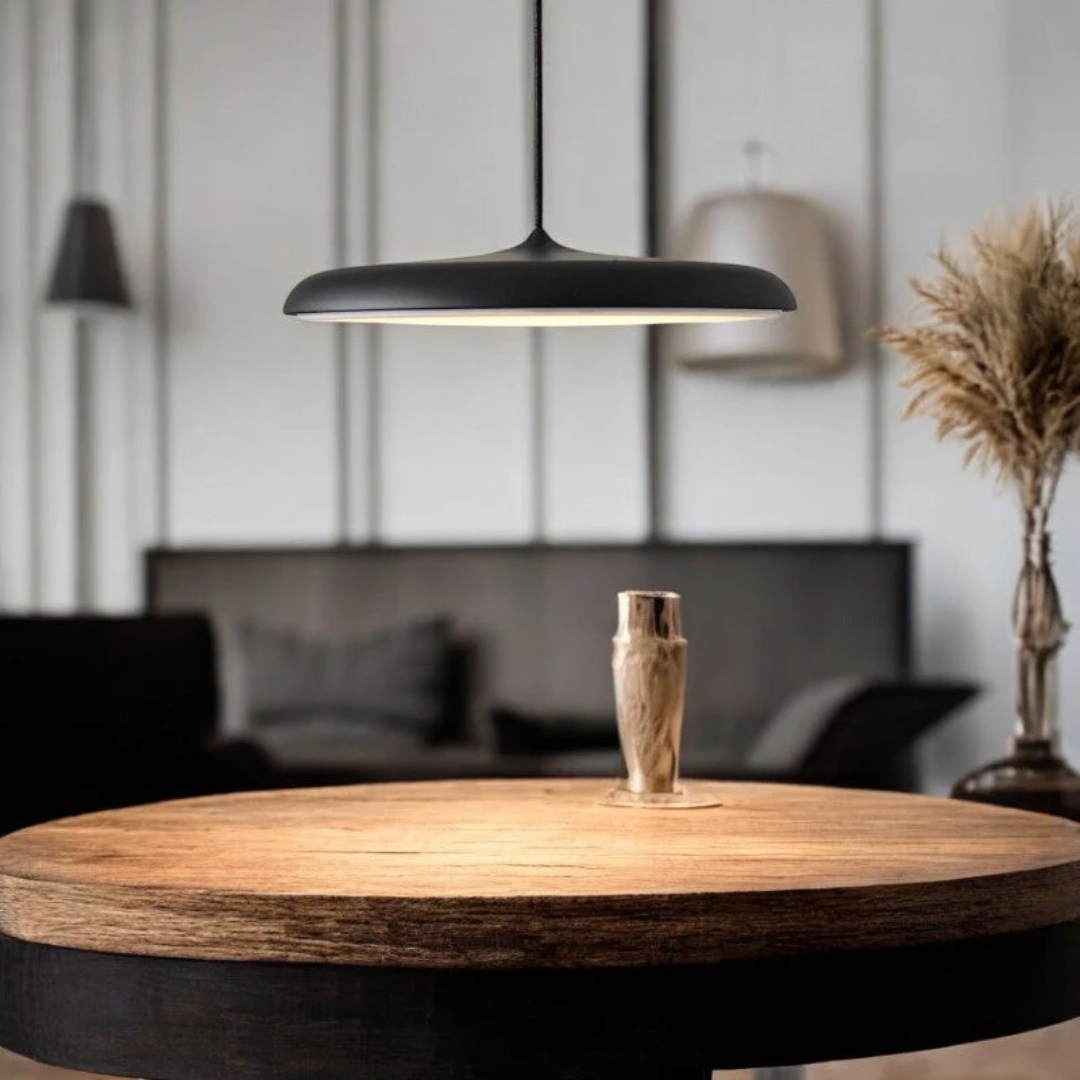 Warme Hanglamp voor Eettafel en Woonkamer – Zwart Minimalistisch Design 4